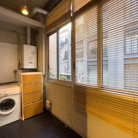 Aparteasy - Gracia Apartment Barcelona